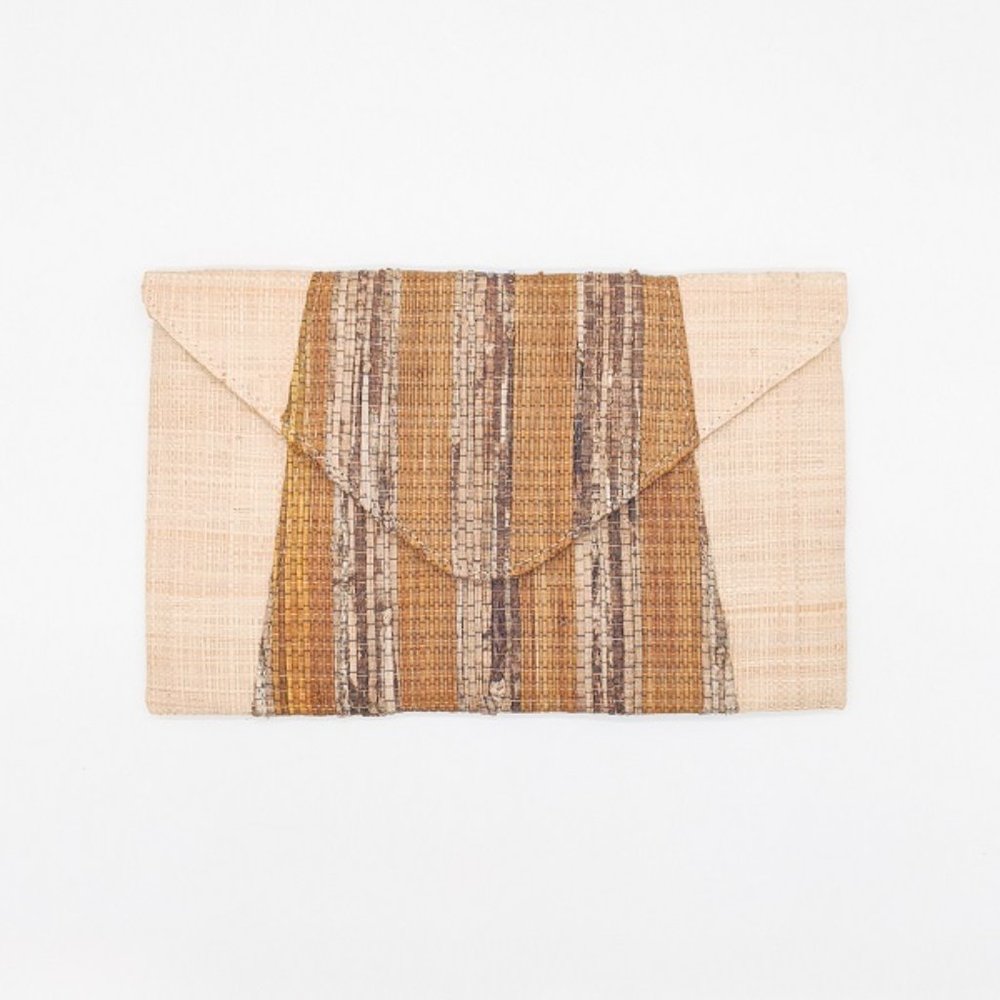 NWT Shebobo Handmade Banana Palm and Raffia Clutch